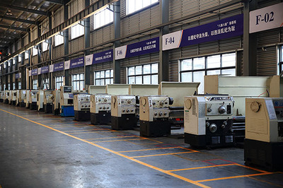 配備了漢力達液壓設(shè)備的水壩閘門為全國各地的水利工程添磚加瓦