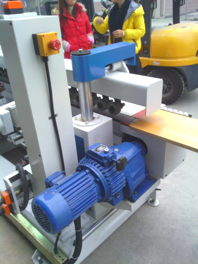 【優(yōu)質(zhì)板材直線砂邊機(jī)】價格,廠家,圖片,即墨市鴻森豪邁機(jī)械設(shè)備廠-